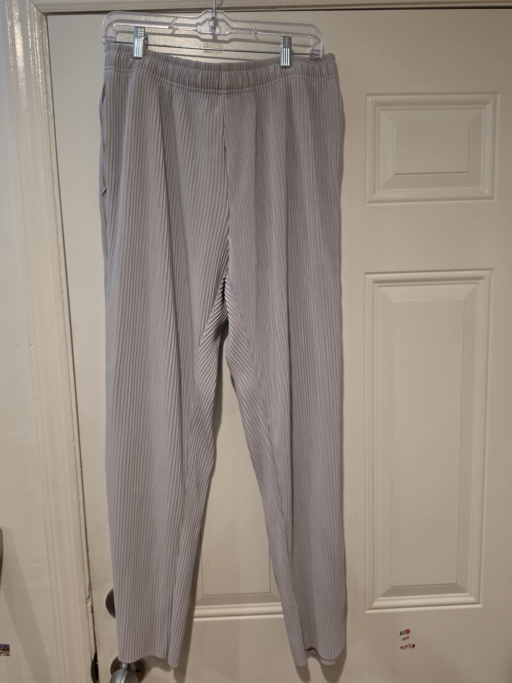 Zanerobe Cream Pleated Dress Pants
